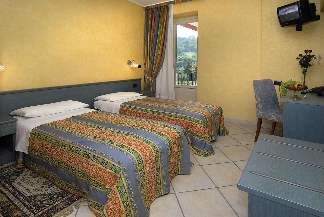 Hotel Ristorante Del Peso San Michele Mondovi エクステリア 写真